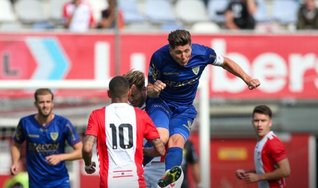 他位置留出 他位置留出